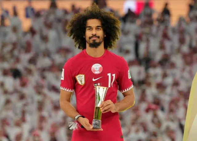 Akram Afif vượt qua Ronaldo giành quả bóng vàng châu Á năm 2024